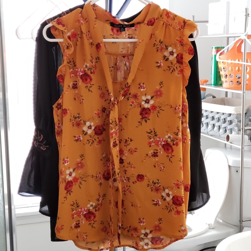 Beautiful marigold floral sleeveless blouse